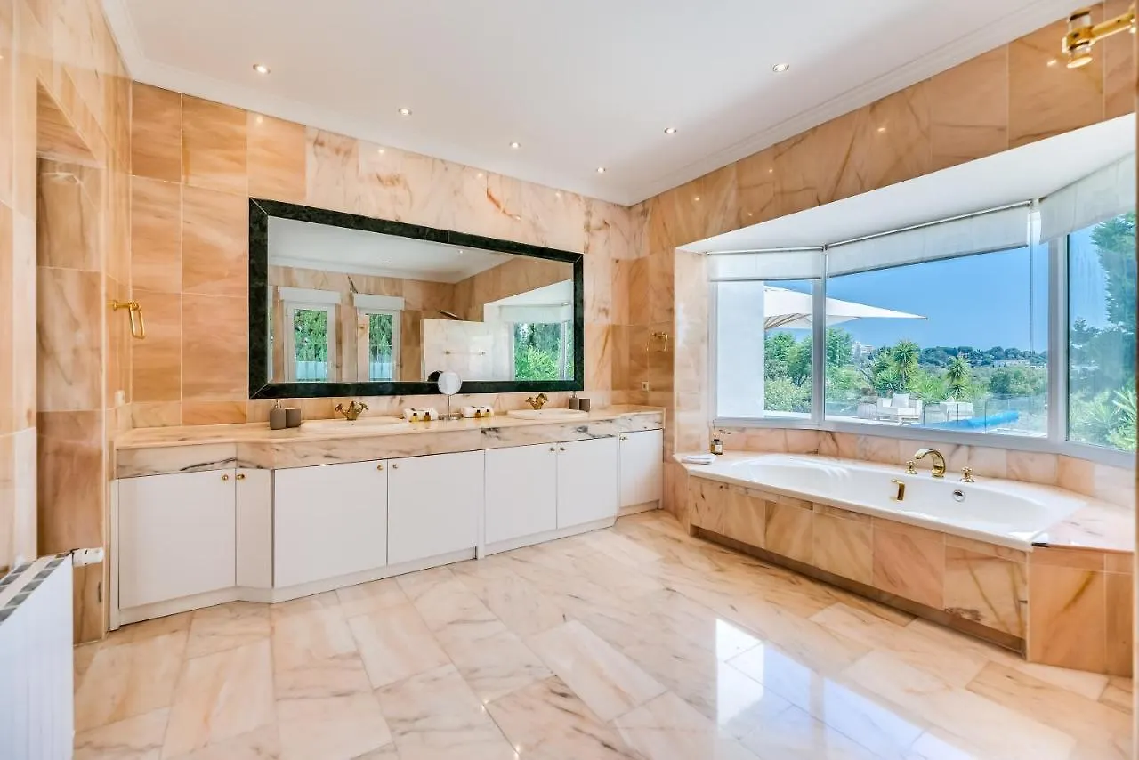 Vacation Marbella I Villa Ballesteros, Near Golf Courses, Private Pool And Gigantic Garden Estepona