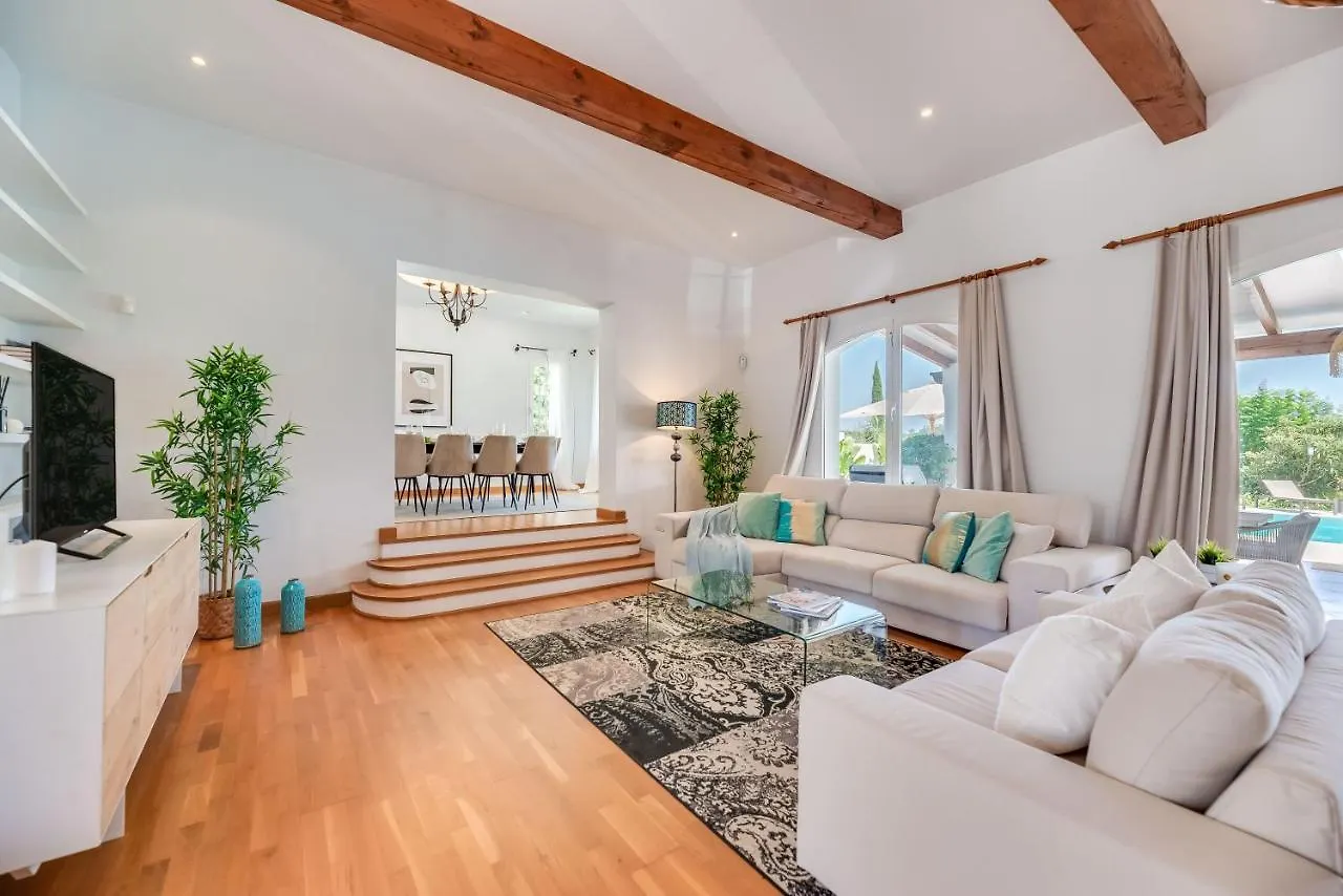 Vacation Marbella I Villa Ballesteros, Near Golf Courses, Private Pool And Gigantic Garden Estepona 0*,