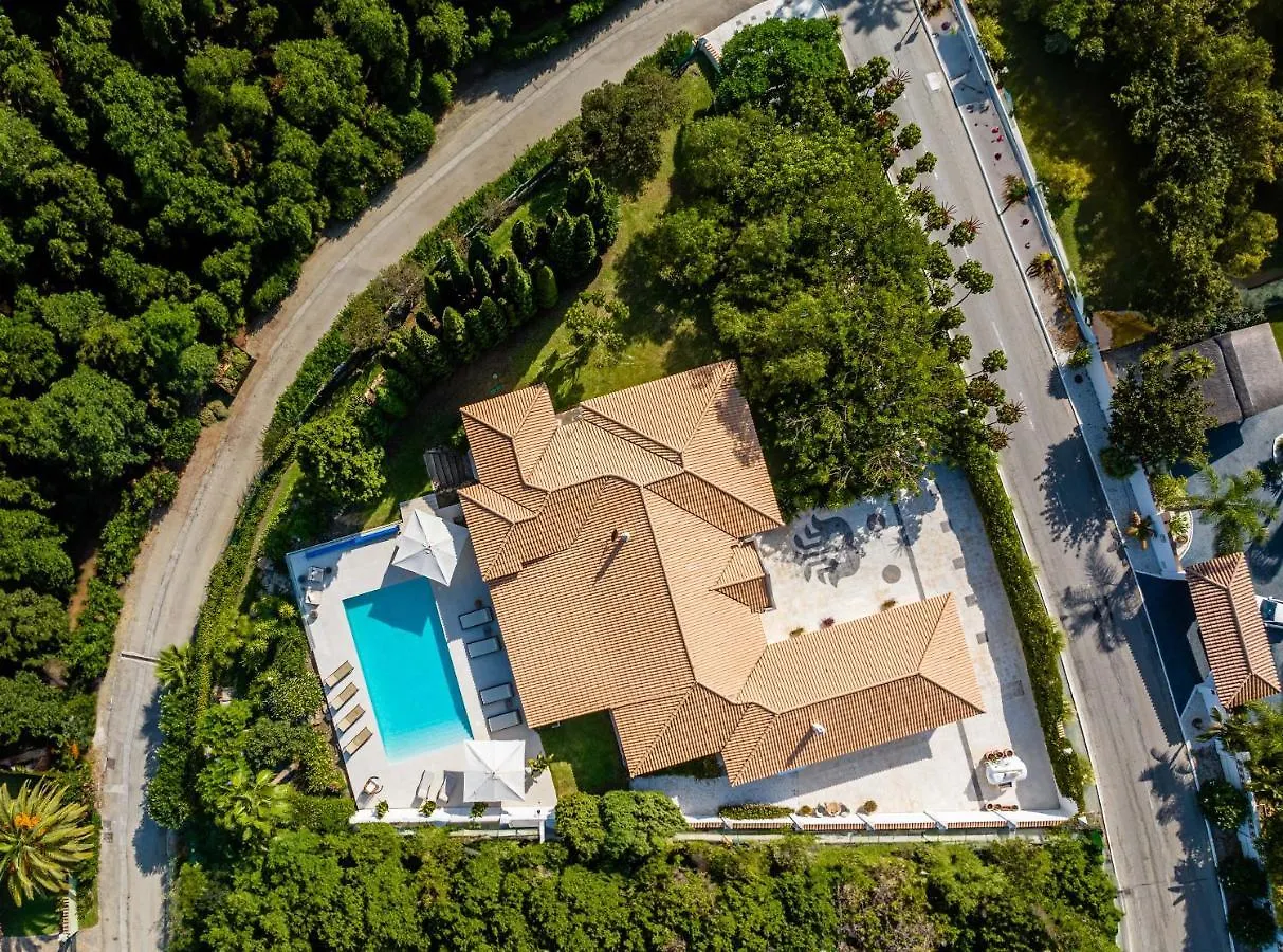 Vacation Marbella I Villa Ballesteros, Near Golf Courses, Private Pool And Gigantic Garden Estepona