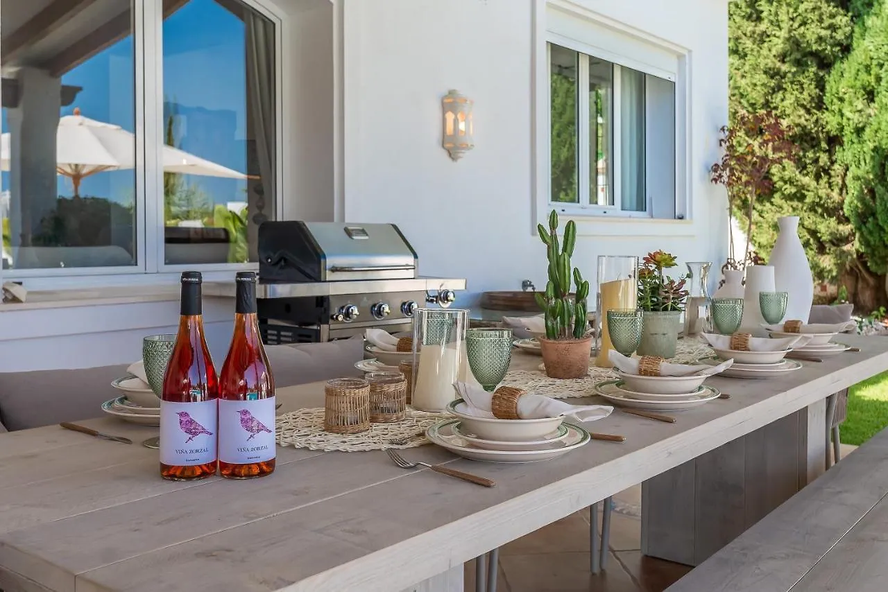 Vacation Marbella I Villa Ballesteros, Near Golf Courses, Private Pool And Gigantic Garden Estepona